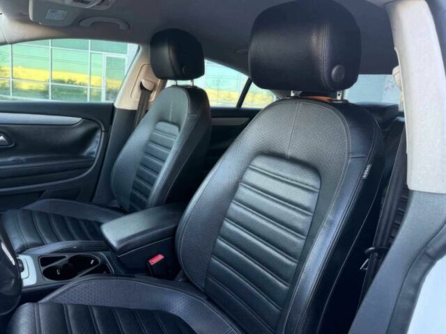 Белый Фольксваген Пассат СС, объемом двигателя 2 л и пробегом 70 тыс. км за 3700 $, фото 9 на Automoto.ua