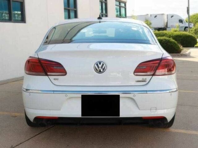 Білий Фольксваген Пассат СС, об'ємом двигуна 3.6 л та пробігом 77 тис. км за 2200 $, фото 8 на Automoto.ua