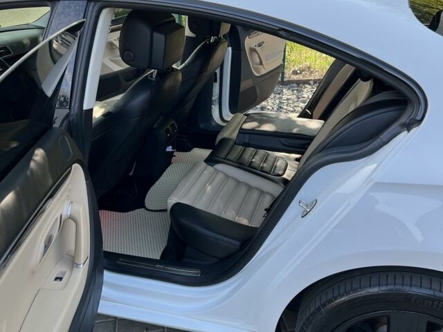 Білий Фольксваген Пассат СС, об'ємом двигуна 2 л та пробігом 192 тис. км за 13500 $, фото 5 на Automoto.ua