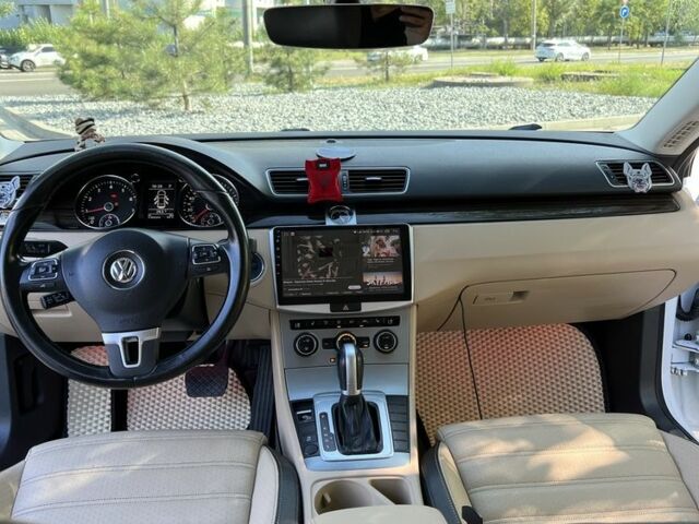 Білий Фольксваген Пассат СС, об'ємом двигуна 2 л та пробігом 192 тис. км за 13500 $, фото 4 на Automoto.ua