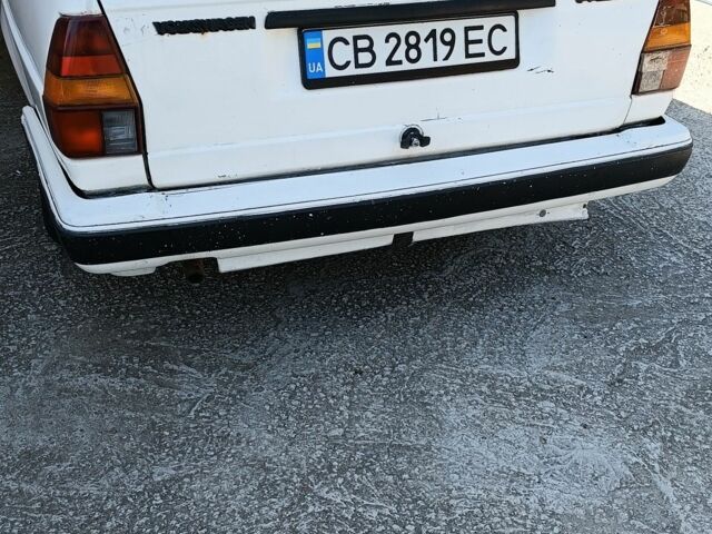 Білий Фольксваген Пассат СС, об'ємом двигуна 1.6 л та пробігом 200 тис. км за 700 $, фото 2 на Automoto.ua