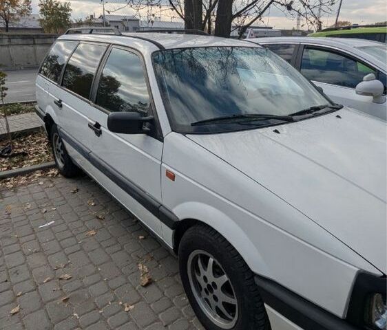 Білий Фольксваген Пассат СС, об'ємом двигуна 1.9 л та пробігом 291 тис. км за 723 $, фото 1 на Automoto.ua