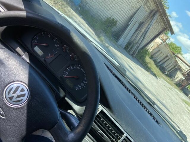 Белый Фольксваген Пассат СС, объемом двигателя 1.6 л и пробегом 250 тыс. км за 3200 $, фото 5 на Automoto.ua