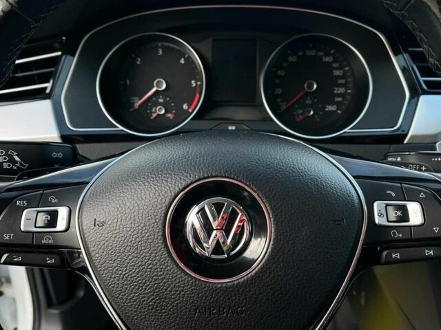 Білий Фольксваген Пассат СС, об'ємом двигуна 2 л та пробігом 272 тис. км за 16200 $, фото 11 на Automoto.ua