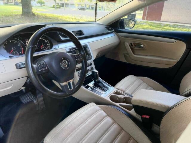 Бежевый Фольксваген Пассат СС, объемом двигателя 2 л и пробегом 90 тыс. км за 4400 $, фото 10 на Automoto.ua