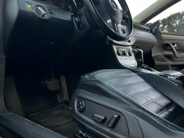 Черный Фольксваген Пассат СС, объемом двигателя 2 л и пробегом 256 тыс. км за 9500 $, фото 14 на Automoto.ua