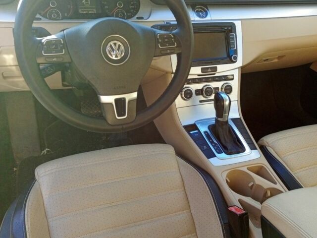 Чорний Фольксваген Пассат СС, об'ємом двигуна 2 л та пробігом 250 тис. км за 9000 $, фото 16 на Automoto.ua