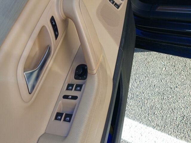 Чорний Фольксваген Пассат СС, об'ємом двигуна 2 л та пробігом 250 тис. км за 9000 $, фото 18 на Automoto.ua