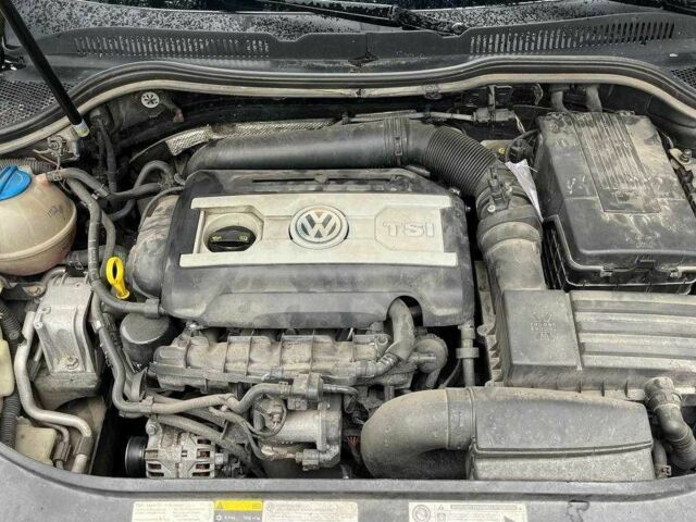 Черный Фольксваген Пассат СС, объемом двигателя 2 л и пробегом 280 тыс. км за 10400 $, фото 7 на Automoto.ua