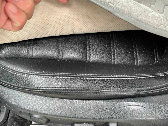 Черный Фольксваген Пассат СС, объемом двигателя 2 л и пробегом 280 тыс. км за 10400 $, фото 11 на Automoto.ua