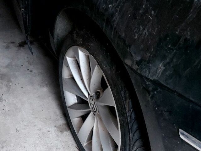 Черный Фольксваген Пассат СС, объемом двигателя 0 л и пробегом 200 тыс. км за 2314 $, фото 2 на Automoto.ua