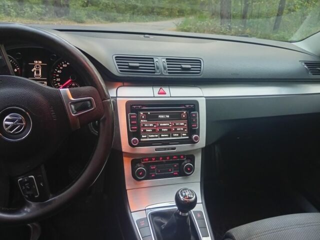 Черный Фольксваген Пассат СС, объемом двигателя 1.8 л и пробегом 190 тыс. км за 7500 $, фото 6 на Automoto.ua