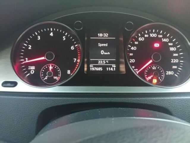 Черный Фольксваген Пассат СС, объемом двигателя 1.8 л и пробегом 190 тыс. км за 7500 $, фото 2 на Automoto.ua