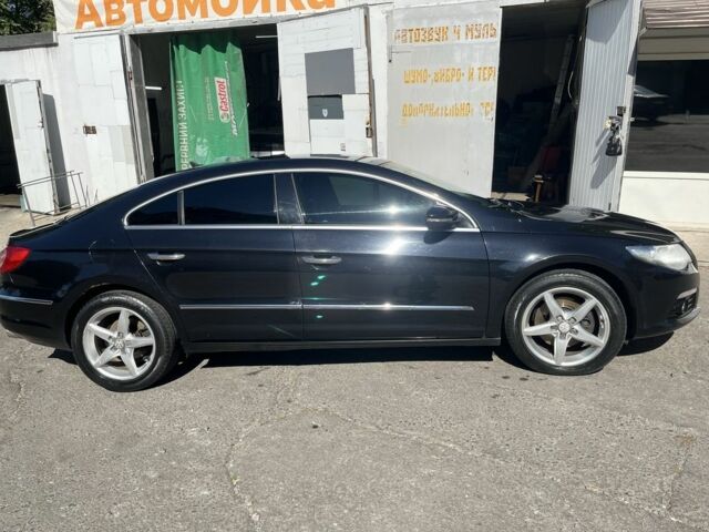 Черный Фольксваген Пассат СС, объемом двигателя 2 л и пробегом 248 тыс. км за 8000 $, фото 1 на Automoto.ua