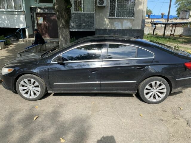 Черный Фольксваген Пассат СС, объемом двигателя 2 л и пробегом 380 тыс. км за 7500 $, фото 2 на Automoto.ua