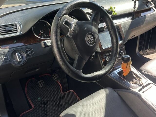 Черный Фольксваген Пассат СС, объемом двигателя 2 л и пробегом 248 тыс. км за 8000 $, фото 11 на Automoto.ua