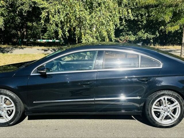 Черный Фольксваген Пассат СС, объемом двигателя 2 л и пробегом 360 тыс. км за 6800 $, фото 1 на Automoto.ua