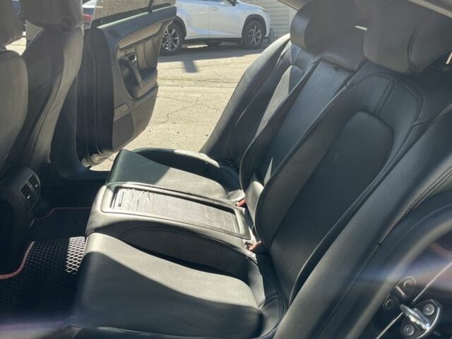 Черный Фольксваген Пассат СС, объемом двигателя 2 л и пробегом 248 тыс. км за 8000 $, фото 7 на Automoto.ua