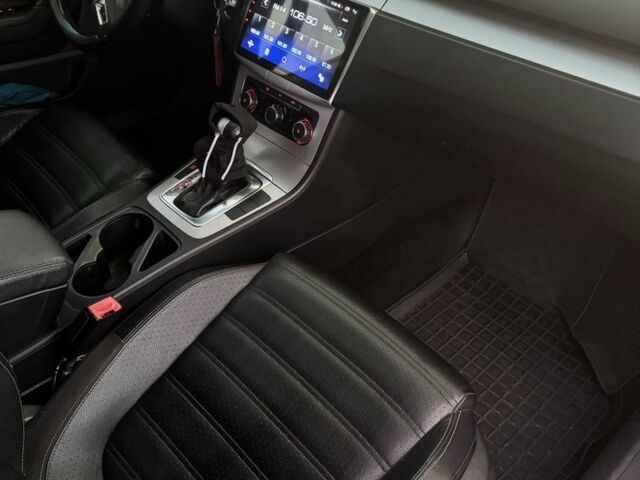 Черный Фольксваген Пассат СС, объемом двигателя 2 л и пробегом 236 тыс. км за 8300 $, фото 14 на Automoto.ua