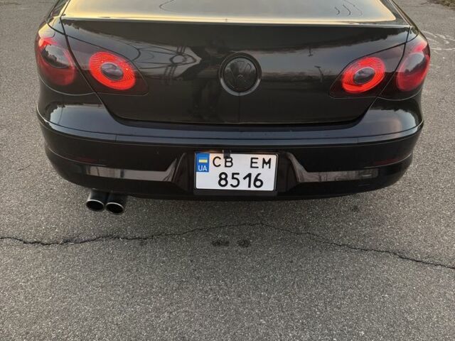 Черный Фольксваген Пассат СС, объемом двигателя 2 л и пробегом 236 тыс. км за 8300 $, фото 2 на Automoto.ua