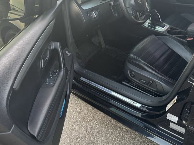 Черный Фольксваген Пассат СС, объемом двигателя 2 л и пробегом 236 тыс. км за 8300 $, фото 8 на Automoto.ua