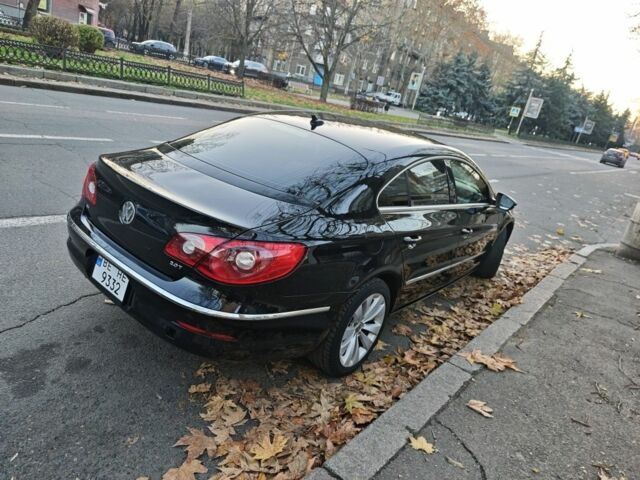 Черный Фольксваген Пассат СС, объемом двигателя 2 л и пробегом 293 тыс. км за 8500 $, фото 1 на Automoto.ua