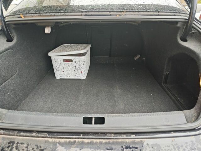 Черный Фольксваген Пассат СС, объемом двигателя 2 л и пробегом 293 тыс. км за 8500 $, фото 4 на Automoto.ua