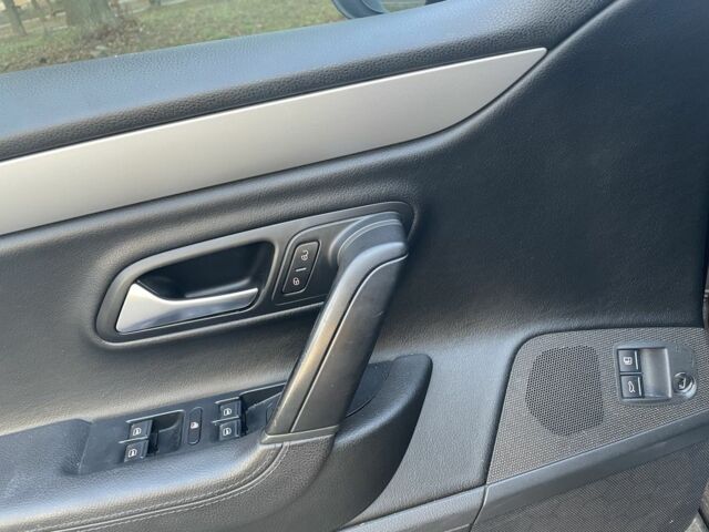 Черный Фольксваген Пассат СС, объемом двигателя 2 л и пробегом 280 тыс. км за 7900 $, фото 13 на Automoto.ua