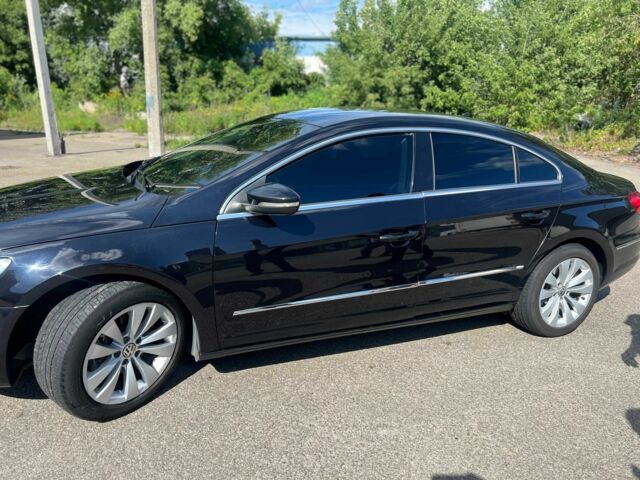 Чорний Фольксваген Пассат СС, об'ємом двигуна 2 л та пробігом 259 тис. км за 8300 $, фото 5 на Automoto.ua