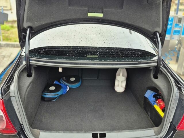 Черный Фольксваген Пассат СС, объемом двигателя 2 л и пробегом 260 тыс. км за 7500 $, фото 6 на Automoto.ua