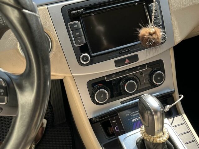 Чорний Фольксваген Пассат СС, об'ємом двигуна 2 л та пробігом 207 тис. км за 6400 $, фото 6 на Automoto.ua