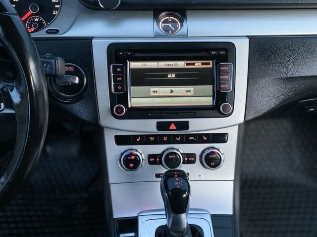 Черный Фольксваген Пассат СС, объемом двигателя 2 л и пробегом 215 тыс. км за 12999 $, фото 20 на Automoto.ua