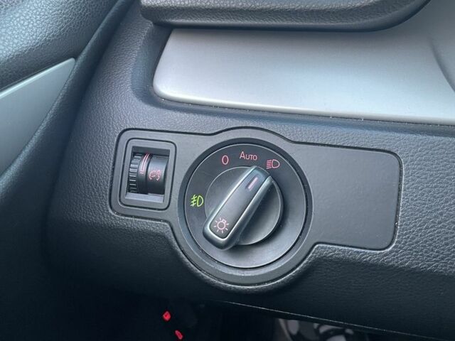 Черный Фольксваген Пассат СС, объемом двигателя 2 л и пробегом 280 тыс. км за 7900 $, фото 11 на Automoto.ua