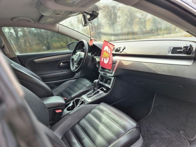 Черный Фольксваген Пассат СС, объемом двигателя 2 л и пробегом 260 тыс. км за 7500 $, фото 7 на Automoto.ua