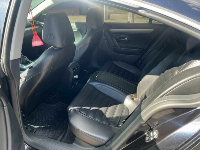 Чорний Фольксваген Пассат СС, об'ємом двигуна 2 л та пробігом 259 тис. км за 8300 $, фото 10 на Automoto.ua