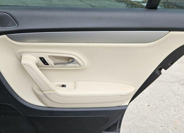 Черный Фольксваген Пассат СС, объемом двигателя 2 л и пробегом 163 тыс. км за 7900 $, фото 21 на Automoto.ua