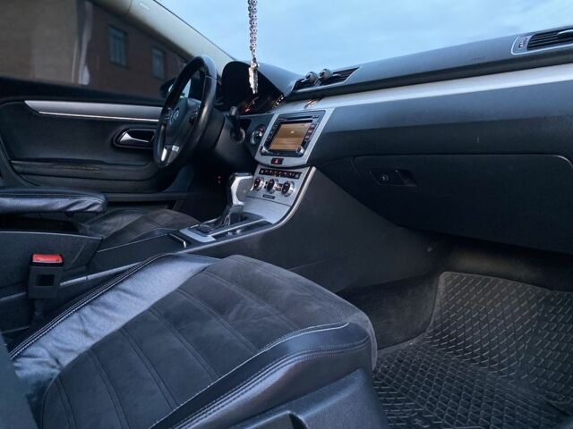 Черный Фольксваген Пассат СС, объемом двигателя 2 л и пробегом 215 тыс. км за 12999 $, фото 17 на Automoto.ua