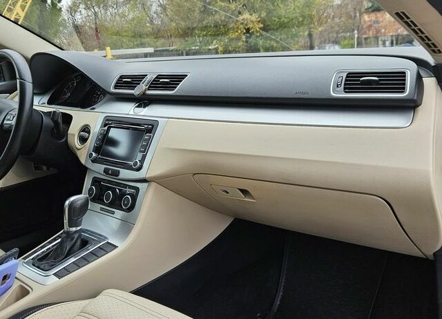 Черный Фольксваген Пассат СС, объемом двигателя 2 л и пробегом 163 тыс. км за 7900 $, фото 17 на Automoto.ua