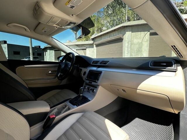 Черный Фольксваген Пассат СС, объемом двигателя 2 л и пробегом 197 тыс. км за 9000 $, фото 5 на Automoto.ua