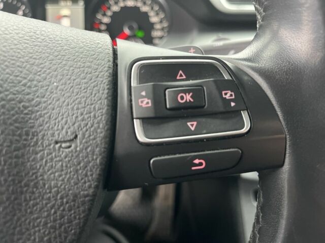 Черный Фольксваген Пассат СС, объемом двигателя 2 л и пробегом 330 тыс. км за 12500 $, фото 13 на Automoto.ua