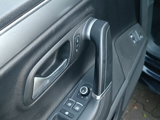 Черный Фольксваген Пассат СС, объемом двигателя 2 л и пробегом 190 тыс. км за 9950 $, фото 9 на Automoto.ua