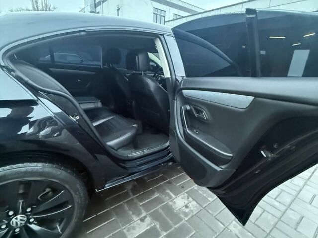 Черный Фольксваген Пассат СС, объемом двигателя 2 л и пробегом 271 тыс. км за 15000 $, фото 6 на Automoto.ua