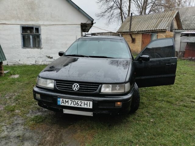 Черный Фольксваген Пассат СС, объемом двигателя 2 л и пробегом 70 тыс. км за 2300 $, фото 1 на Automoto.ua