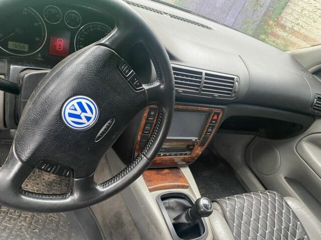 Чорний Фольксваген Пассат СС, об'ємом двигуна 2.5 л та пробігом 250 тис. км за 4500 $, фото 1 на Automoto.ua