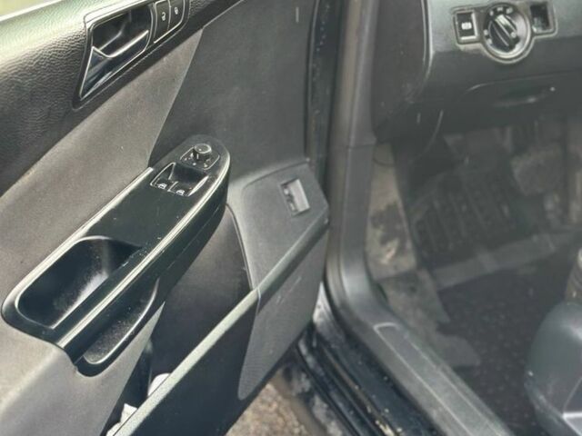 Черный Фольксваген Пассат СС, объемом двигателя 2 л и пробегом 387 тыс. км за 2500 $, фото 7 на Automoto.ua