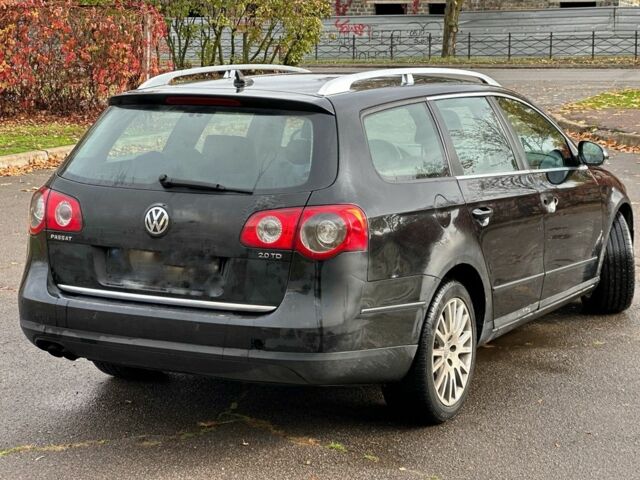 Черный Фольксваген Пассат СС, объемом двигателя 2 л и пробегом 387 тыс. км за 2500 $, фото 4 на Automoto.ua