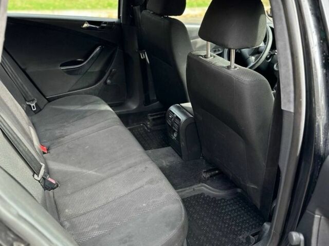 Черный Фольксваген Пассат СС, объемом двигателя 2 л и пробегом 387 тыс. км за 2500 $, фото 6 на Automoto.ua