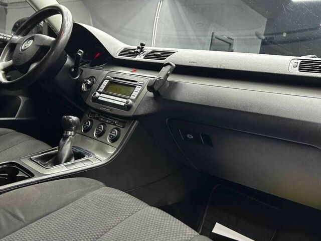 Чорний Фольксваген Пассат СС, об'ємом двигуна 2 л та пробігом 255 тис. км за 5700 $, фото 20 на Automoto.ua