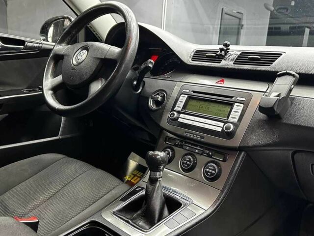 Чорний Фольксваген Пассат СС, об'ємом двигуна 2 л та пробігом 255 тис. км за 5700 $, фото 8 на Automoto.ua