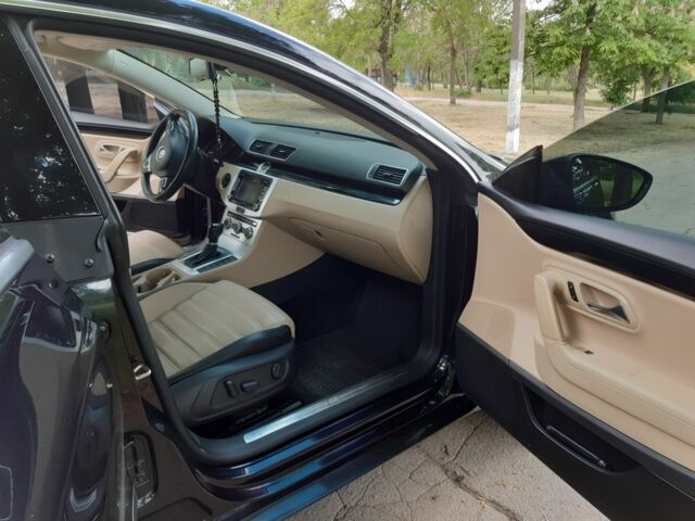 Чорний Фольксваген Пассат СС, об'ємом двигуна 2 л та пробігом 270 тис. км за 8800 $, фото 3 на Automoto.ua